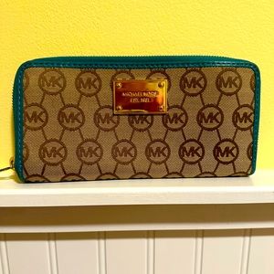 GUC Authentic Michael Kors Wallet